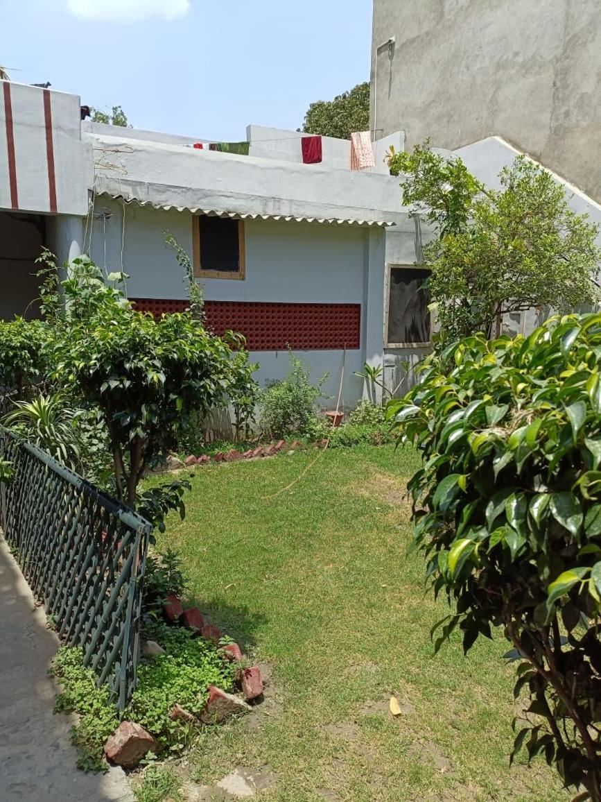 Tourist Guest House Amritsar Eksteriør bilde